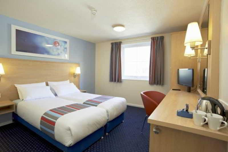 Travelodge Birmingham Central Broadway Plaza מראה חיצוני תמונה