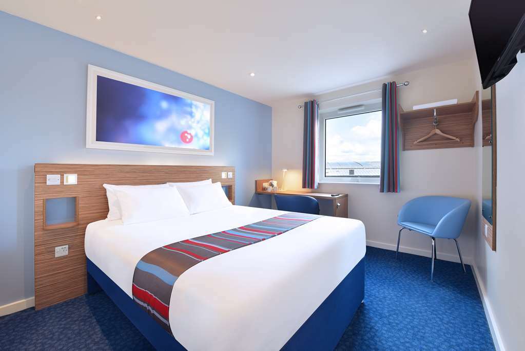Travelodge Birmingham Central Broadway Plaza חדר תמונה